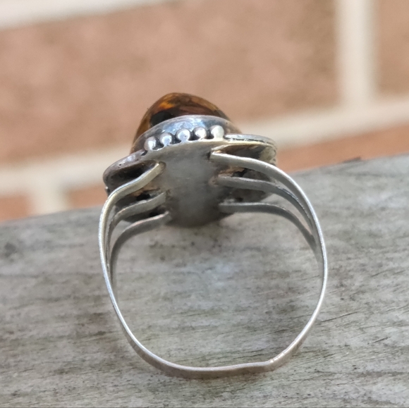 Vintage Sterling Amber Ring - Picture 2 of 7